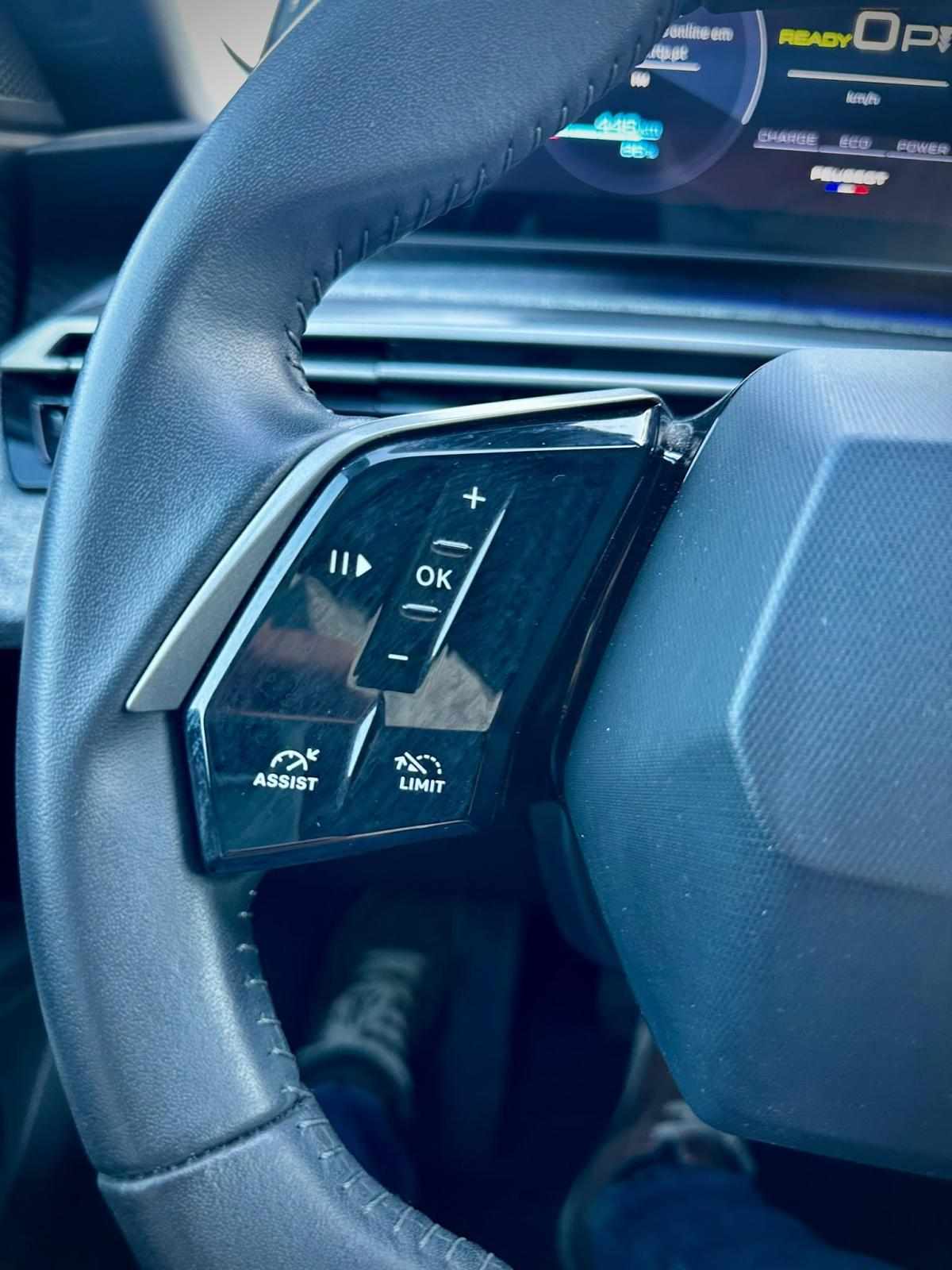peugeot-e-3008-2024-eletrico-0cc