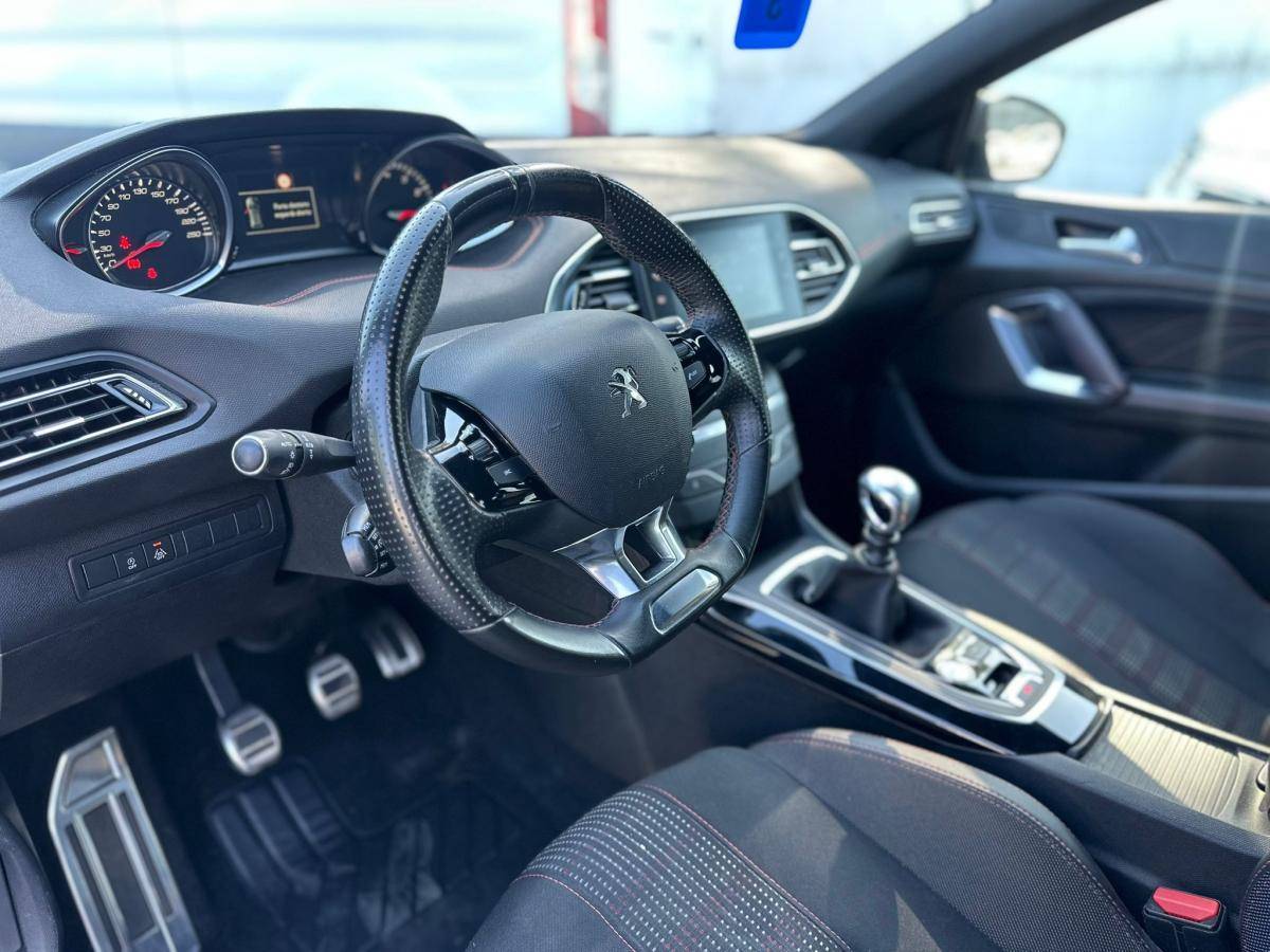 peugeot-308-2018-gasolina-1199cc