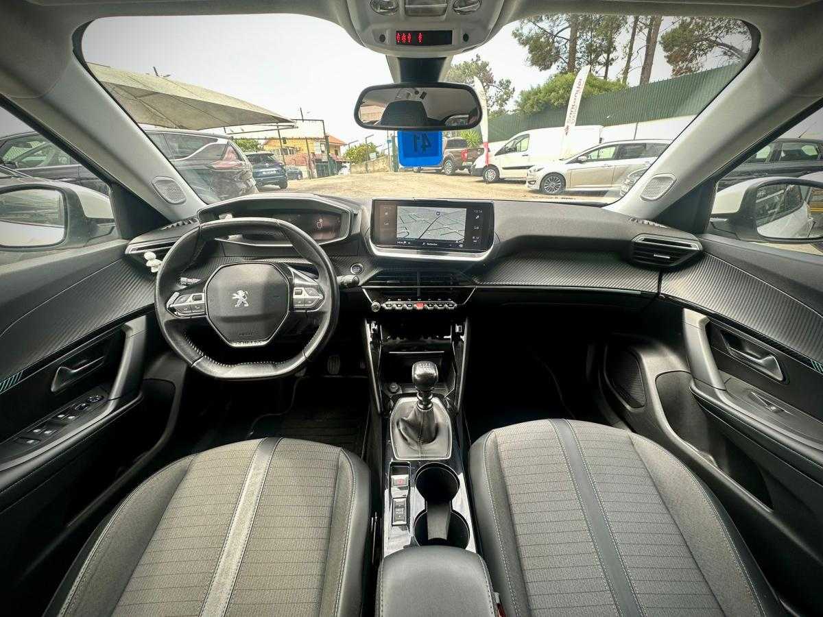 peugeot-2008-2021-diesel-1499cc