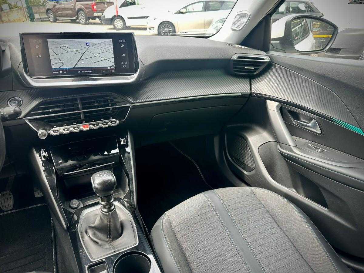 peugeot-2008-2021-diesel-1499cc