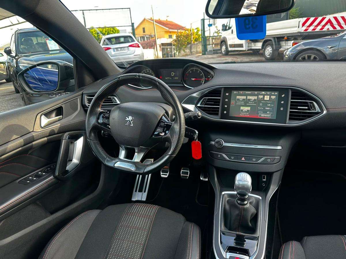 peugeot-308-2017-gasolina-1199cc