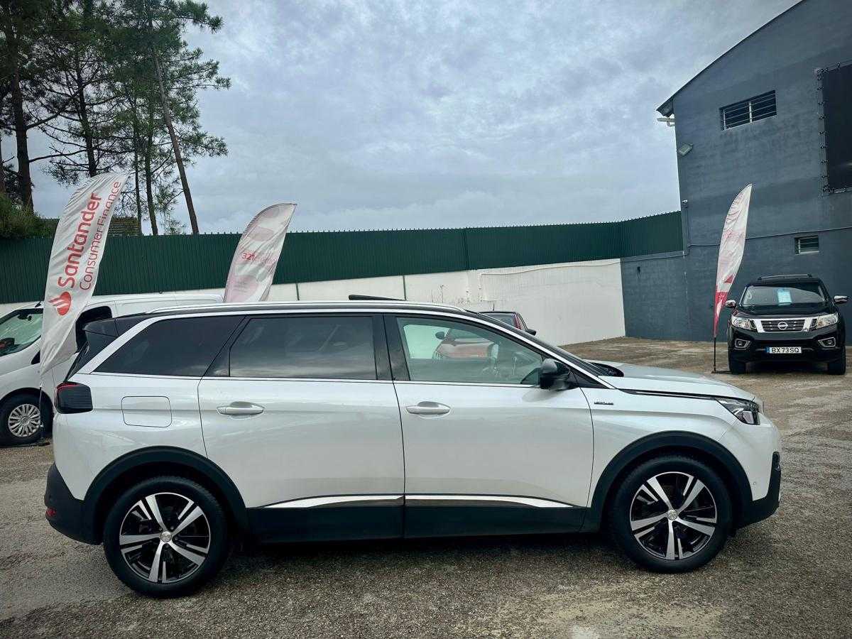 peugeot-5008-2018-diesel-1499cc