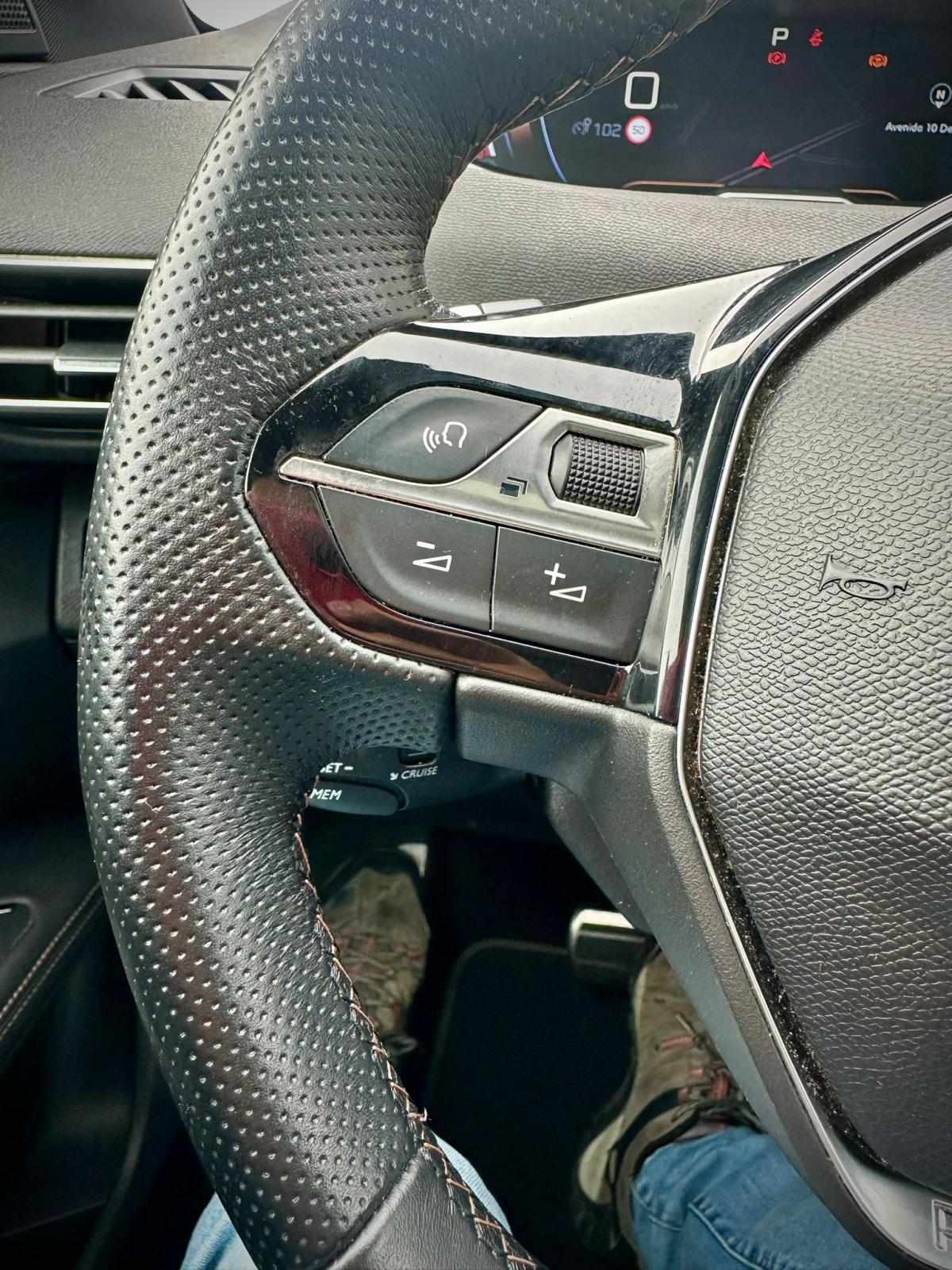 peugeot-5008-2018-diesel-1499cc