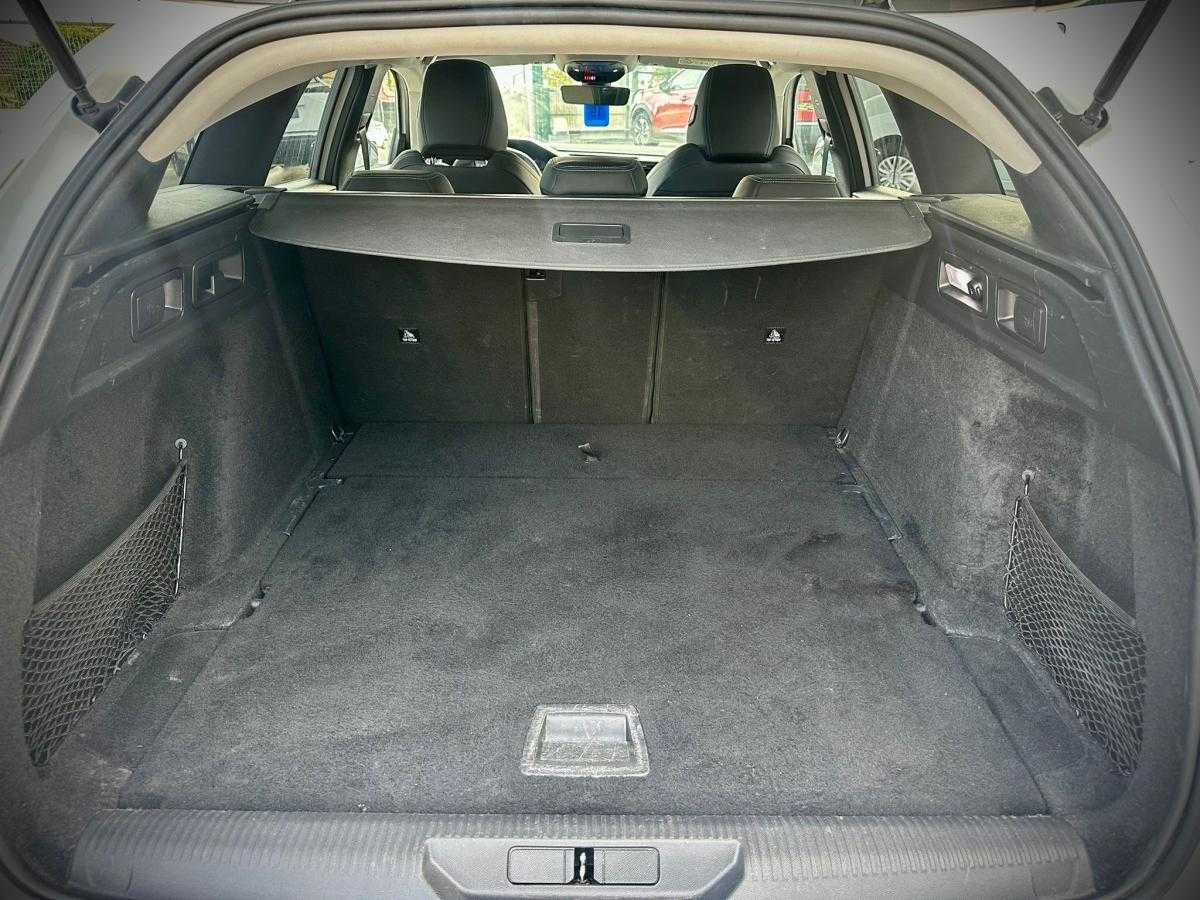 peugeot-308-sw-2022-diesel-1499cc