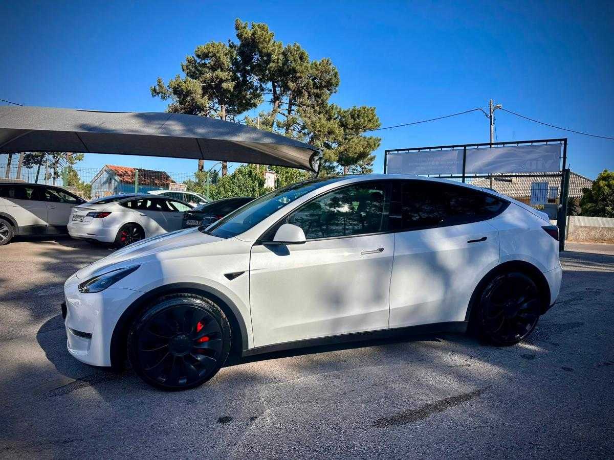 tesla-model-y-2022-eletrico-0cc