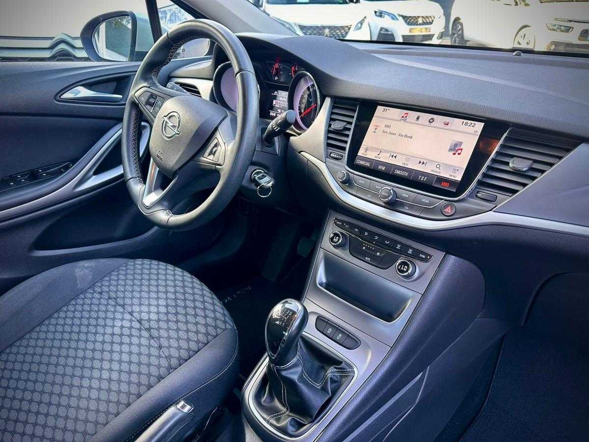 opel-astra-2018-diesel-1598cc