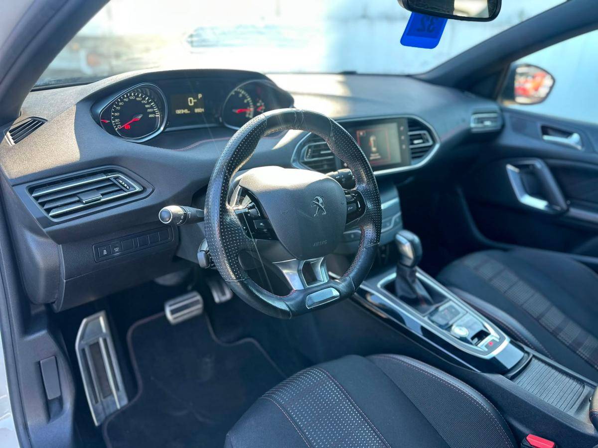peugeot-308-2017-gasolina-1199cc