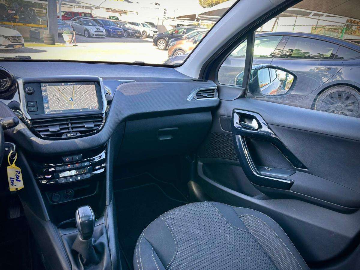 peugeot-208-2016-gasolina-1199cc