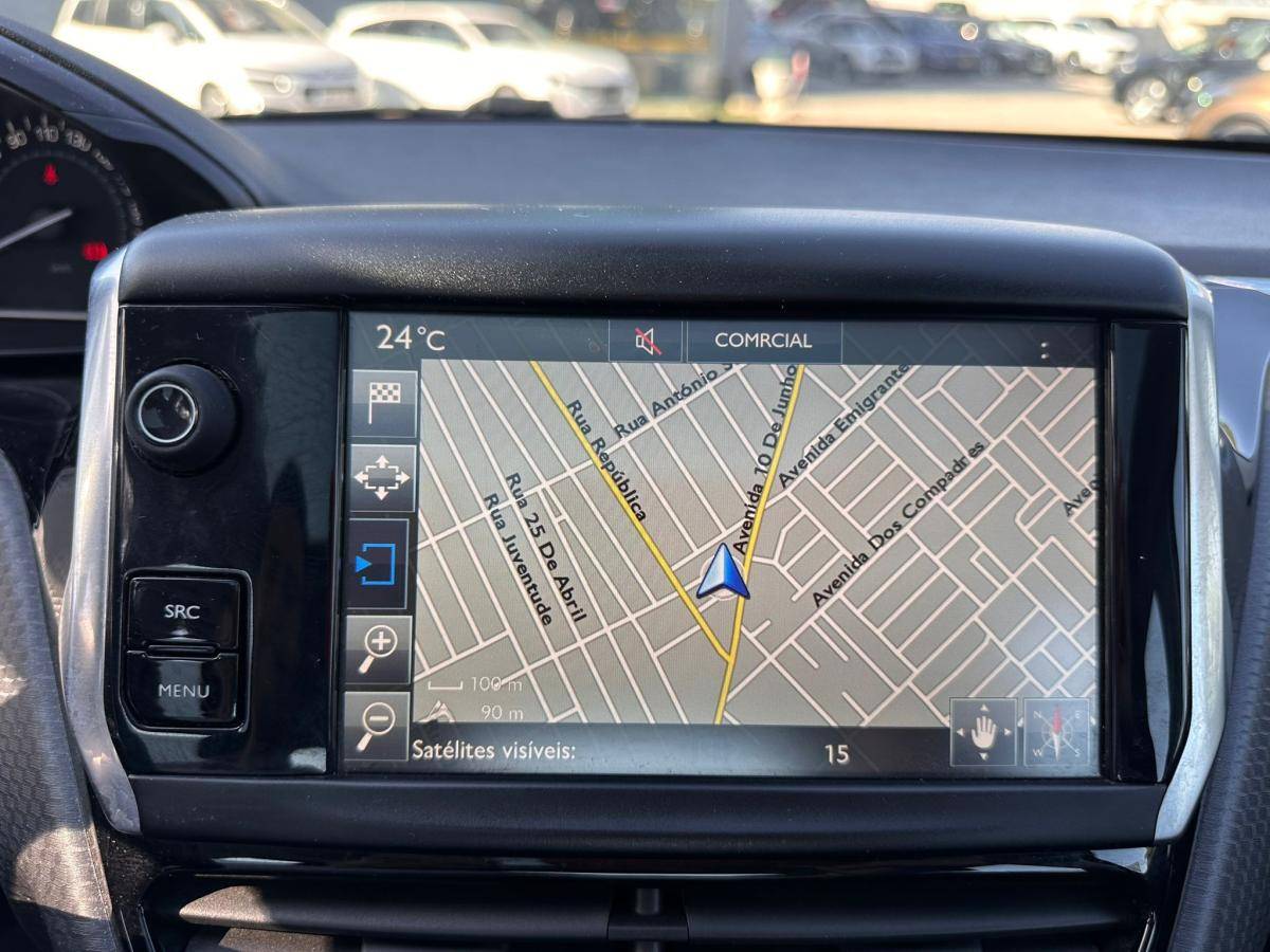 peugeot-208-2016-gasolina-1199cc