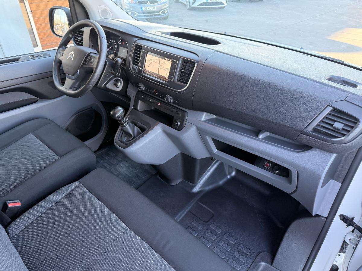citroen-jumpy-2022-diesel-1499cc