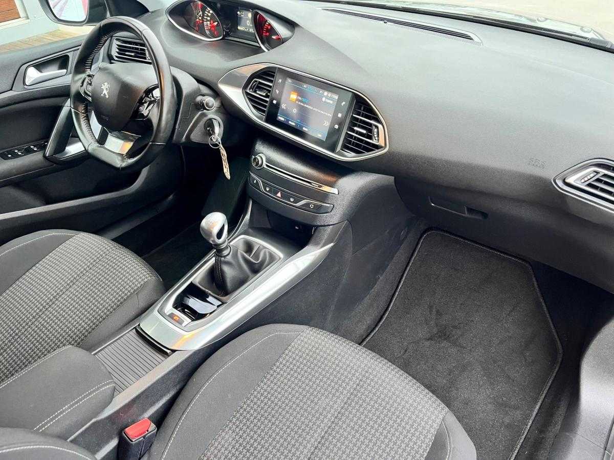 peugeot-308-sw-2019-diesel-1499cc