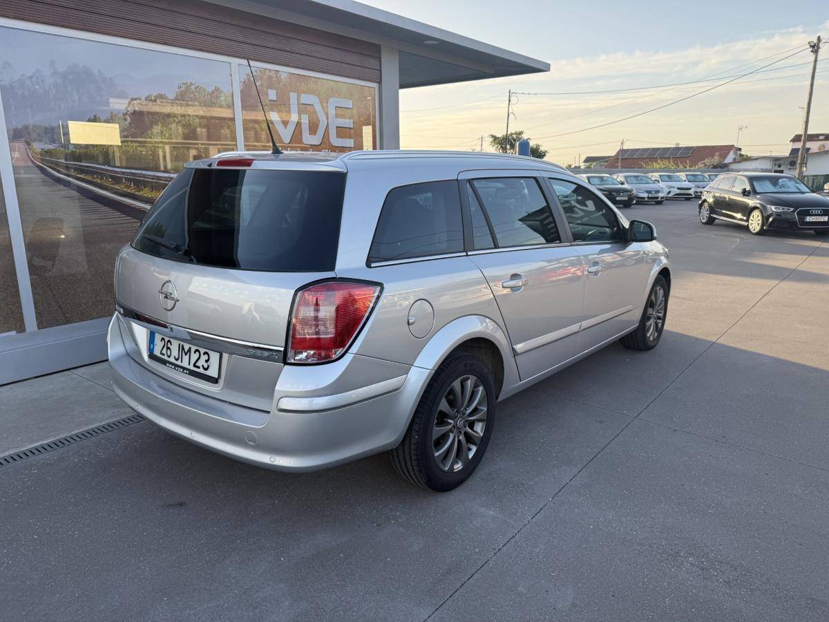 opel-astra-caravan-2010-diesel-1686cc
