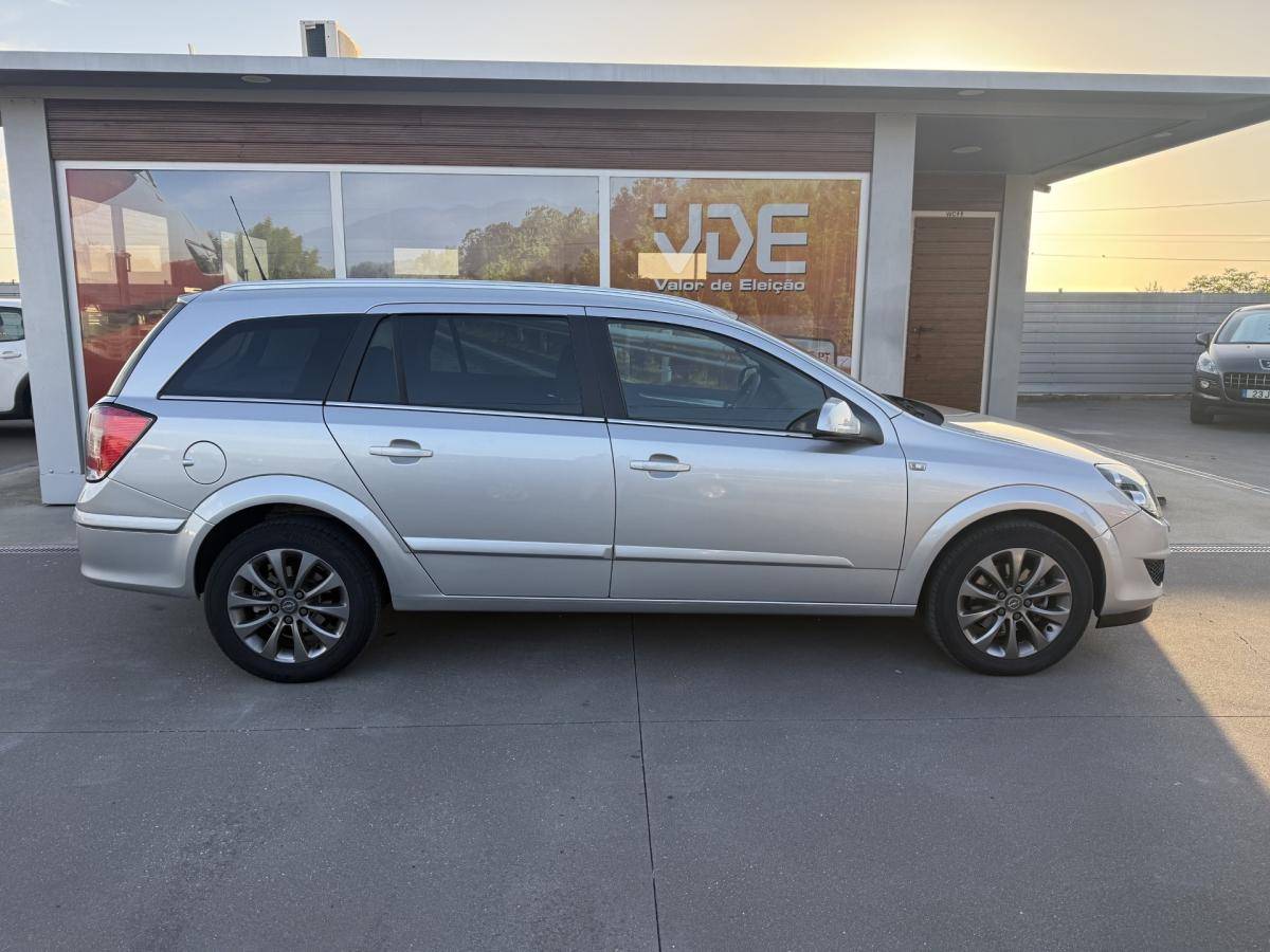 opel-astra-caravan-2010-diesel-1686cc