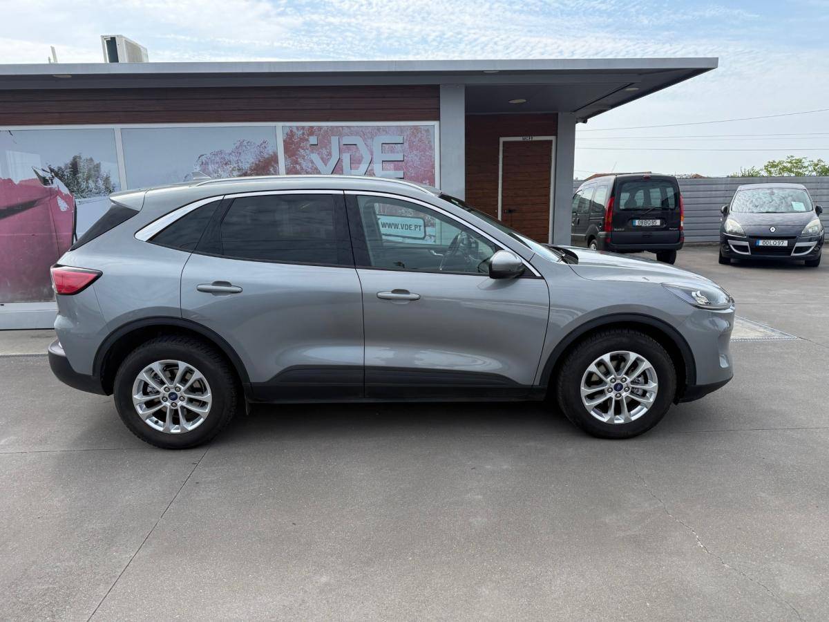 ford-kuga-2021-diesel-1499cc