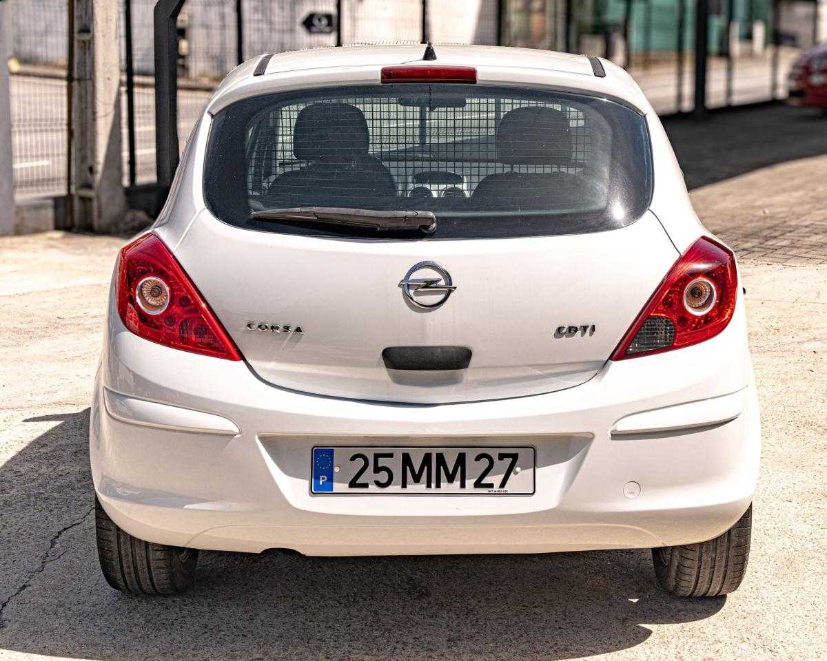 opel-corsa-2011-diesel-1248cc