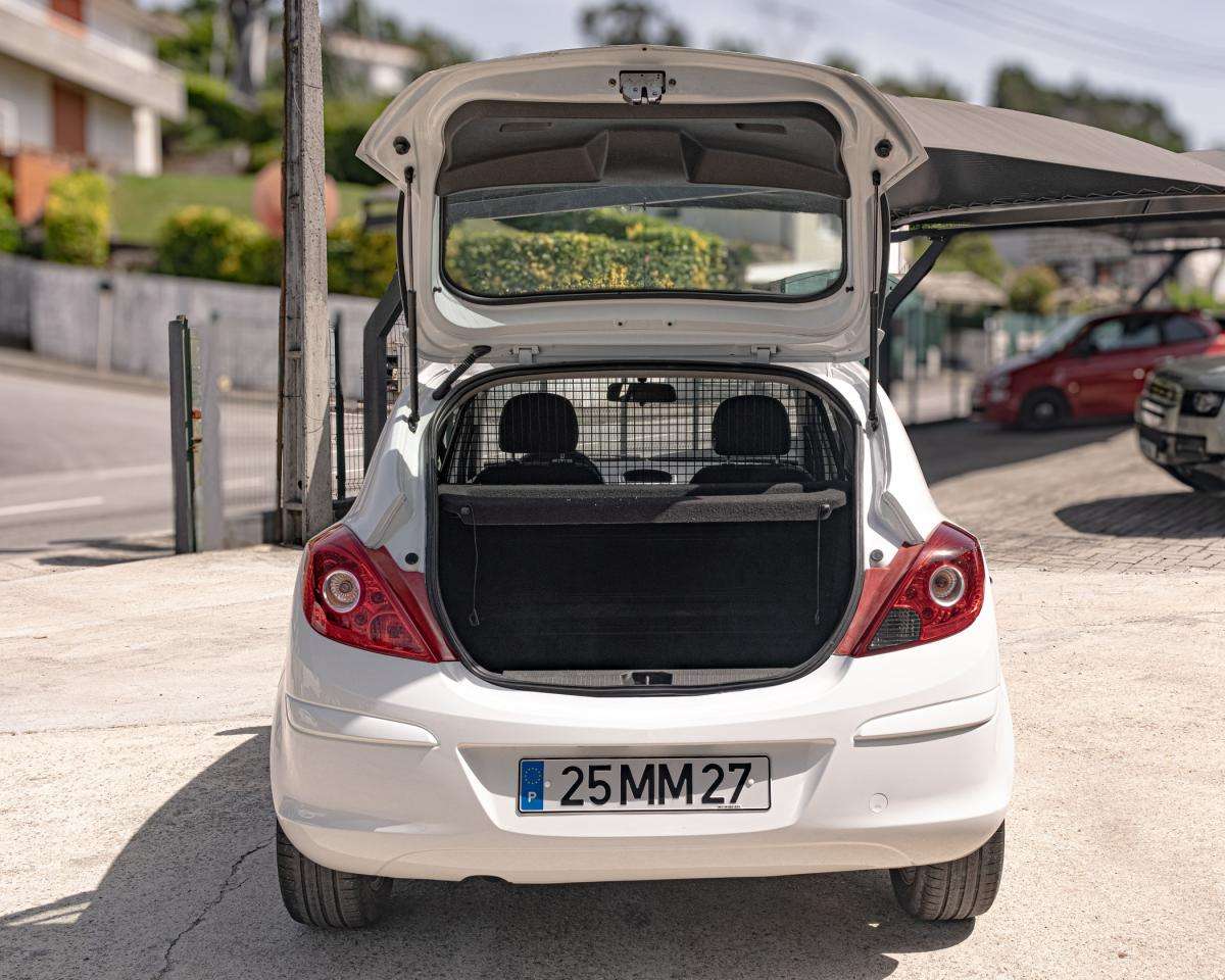 opel-corsa-2011-diesel-1248cc