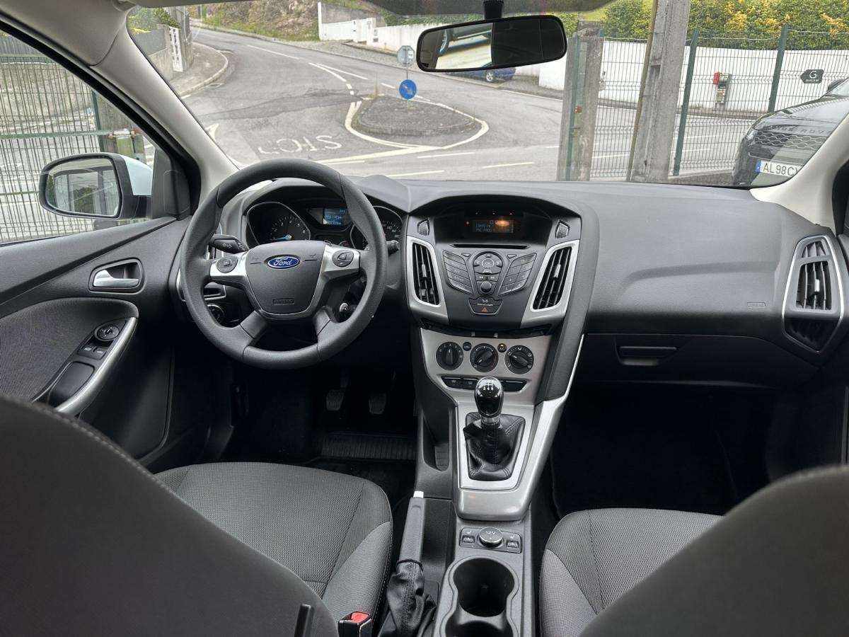 ford-focus-2014-gasolina-998cc