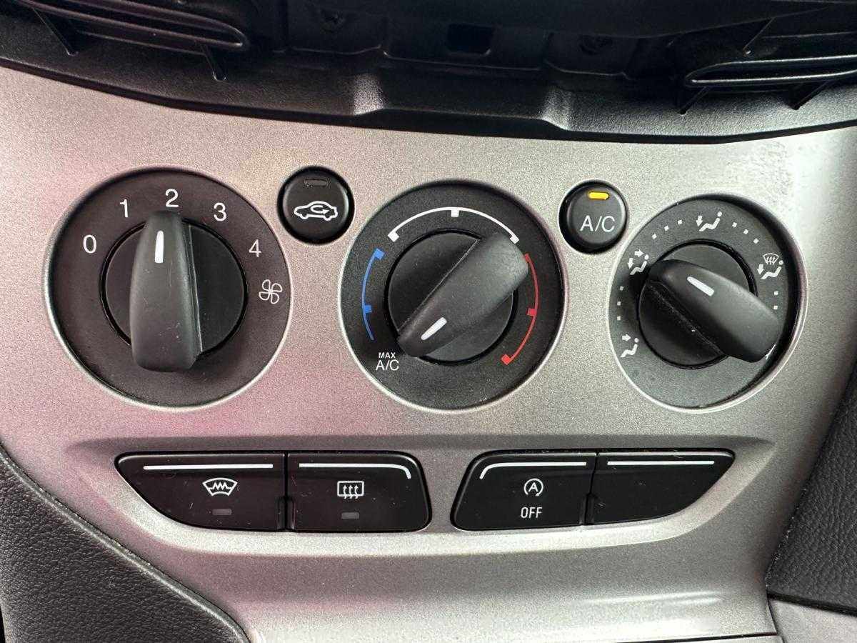 ford-focus-2014-gasolina-998cc