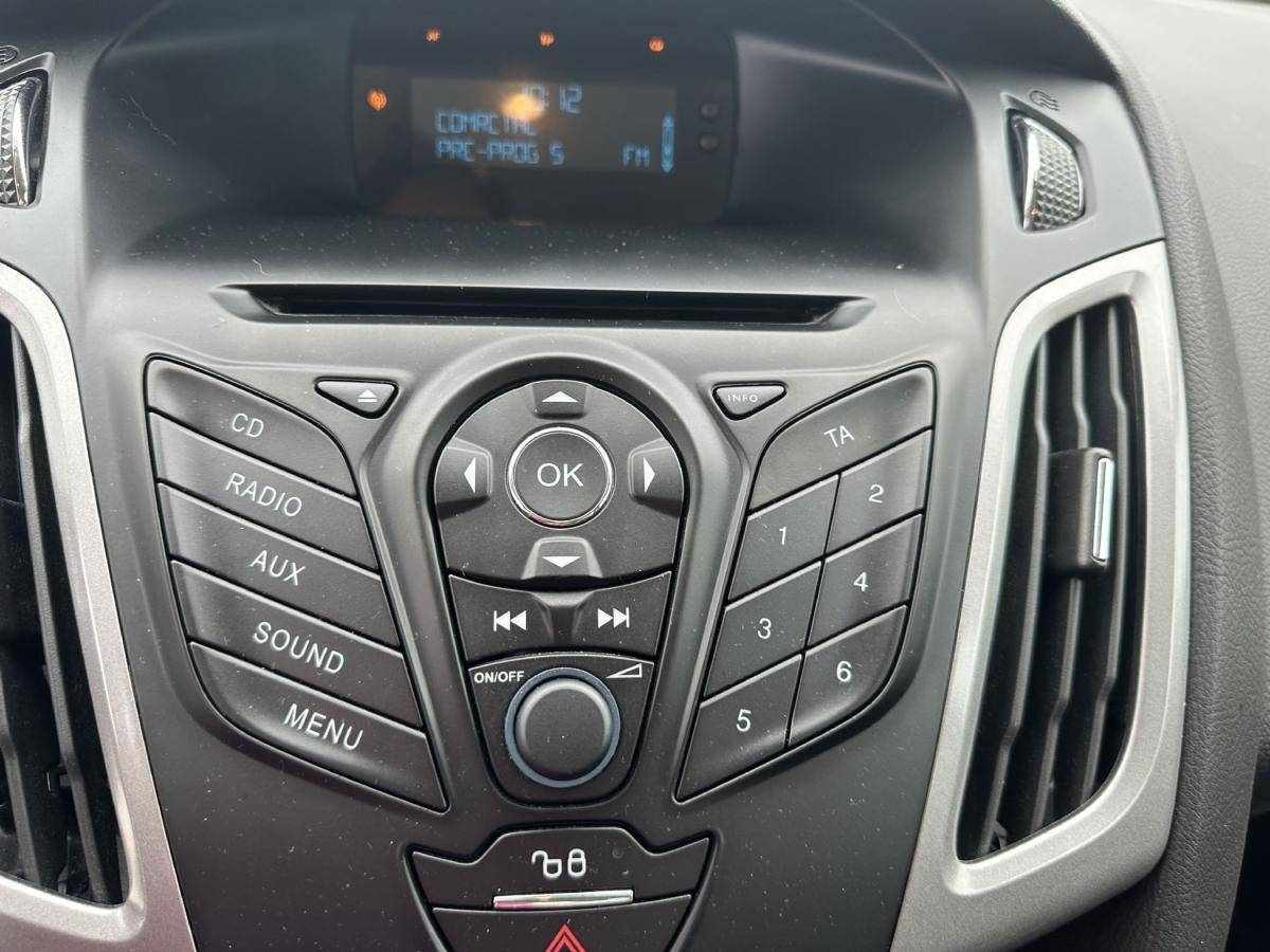 ford-focus-2014-gasolina-998cc