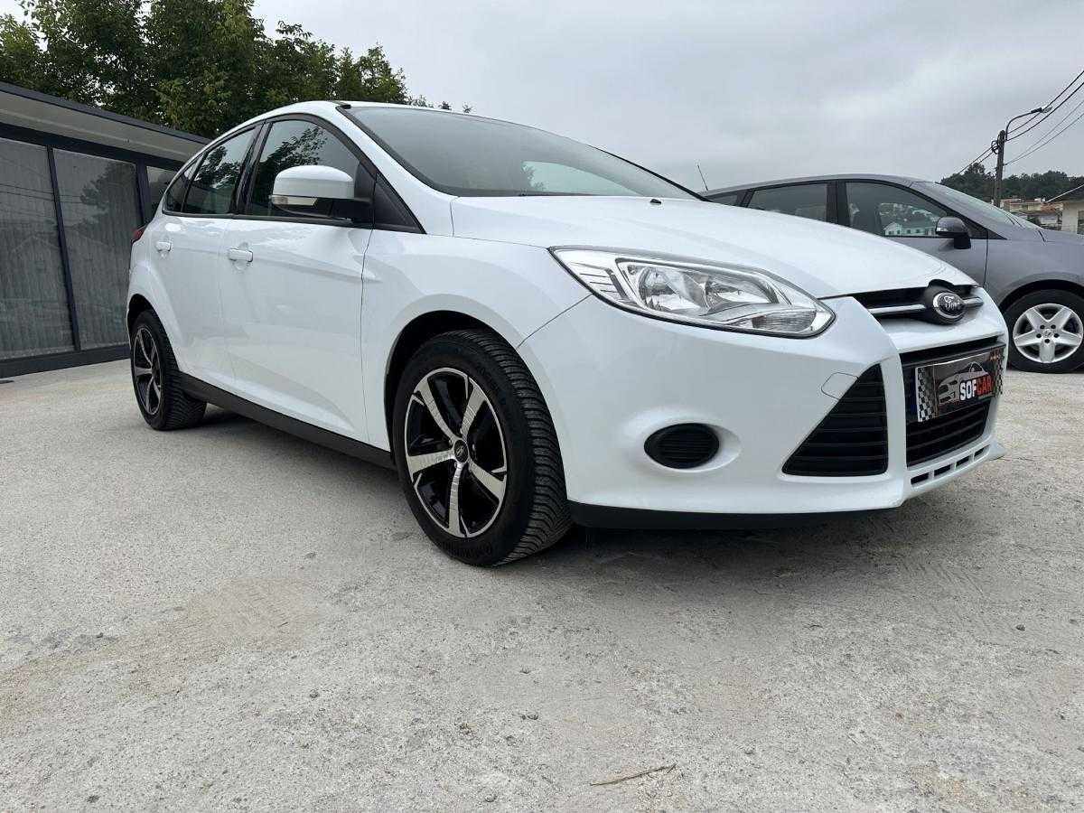 ford-focus-2014-gasolina-998cc