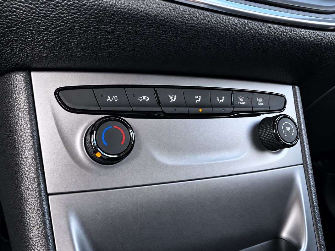 opel-astra-2016-diesel-1598cc