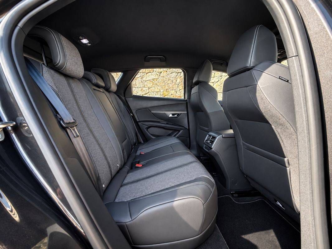 peugeot-3008-2024-hibrido-a-gasolina-1598cc