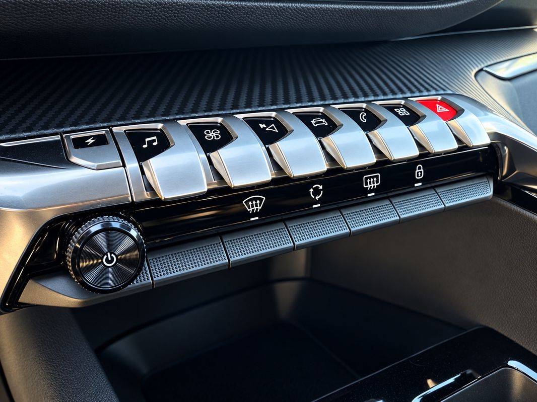 peugeot-3008-2024-hibrido-a-gasolina-1598cc
