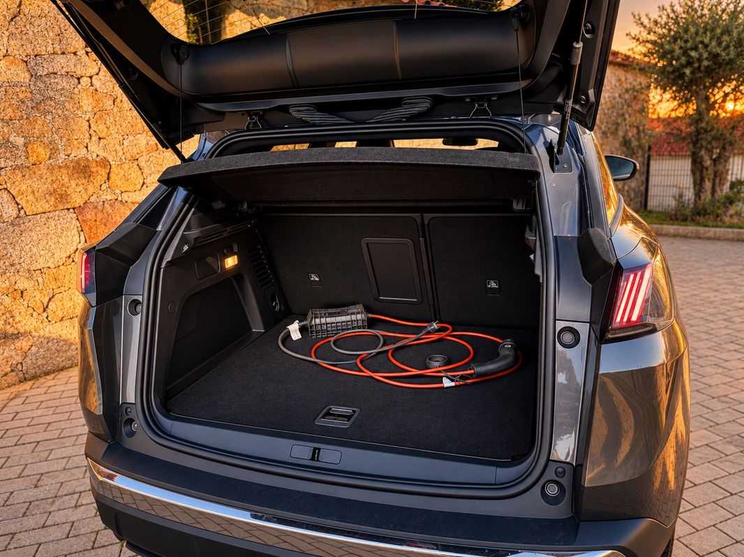peugeot-3008-2024-hibrido-a-gasolina-1598cc