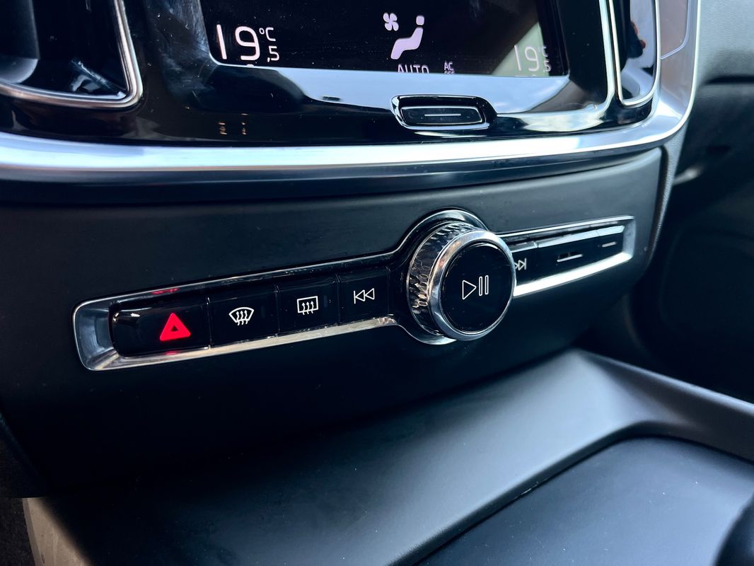 volvo-v60-2020-diesel-1969cc
