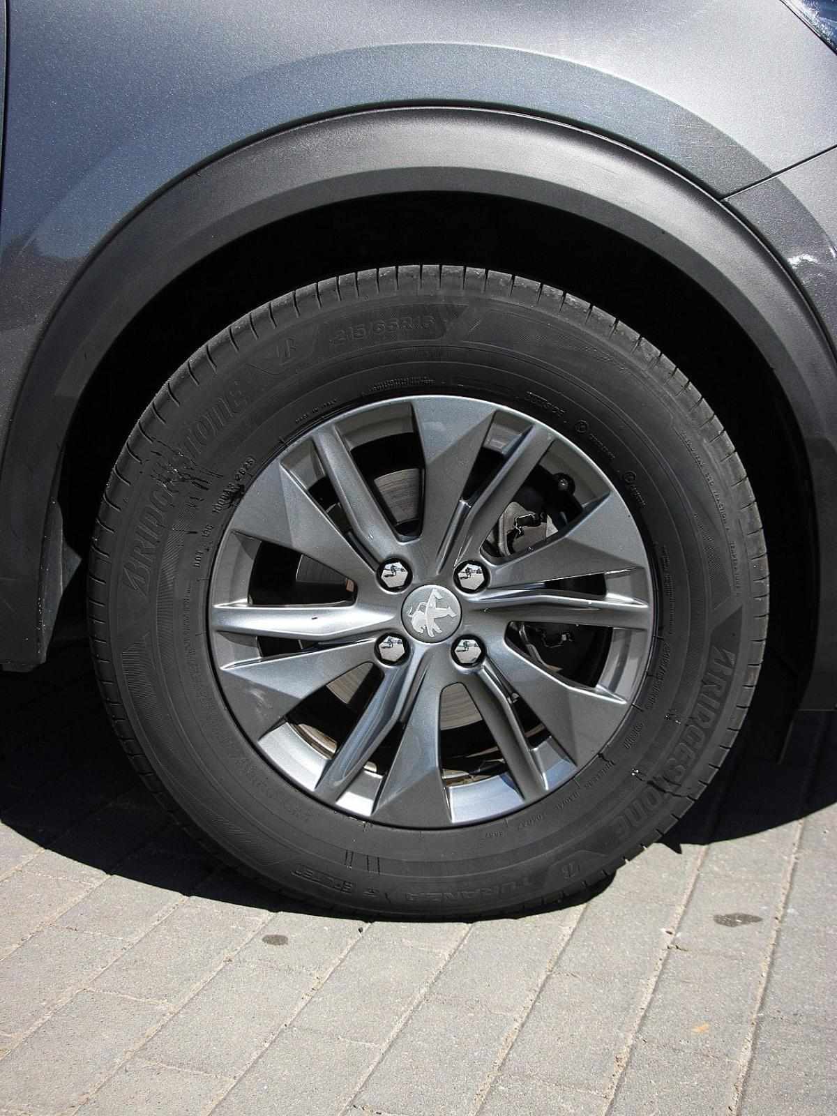 peugeot-2008-2022-diesel-1499cc