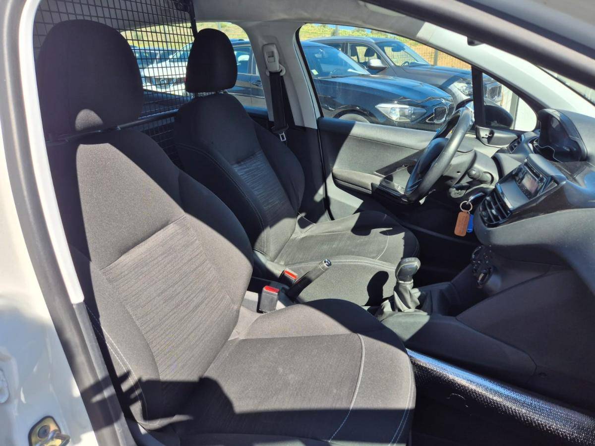 peugeot-208-2013-diesel-1398cc