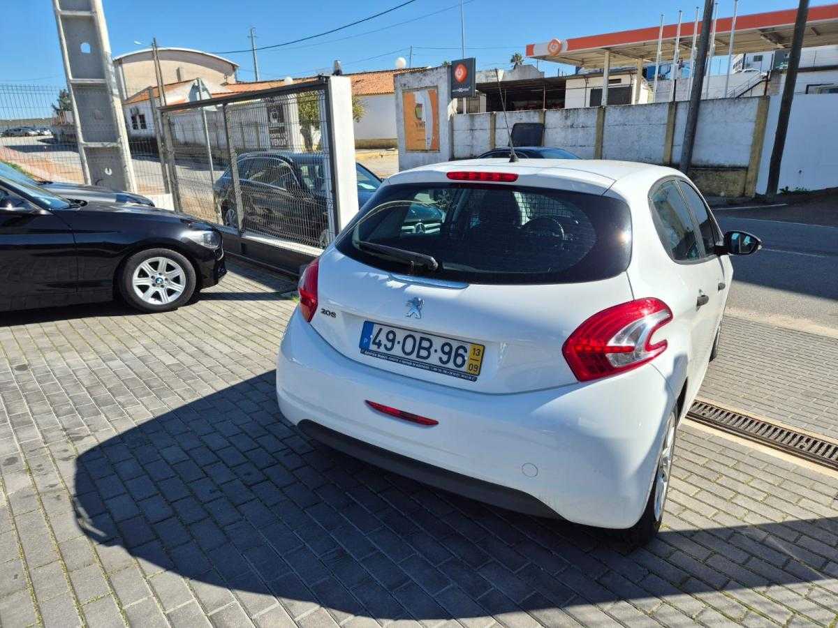 peugeot-208-2013-diesel-1398cc