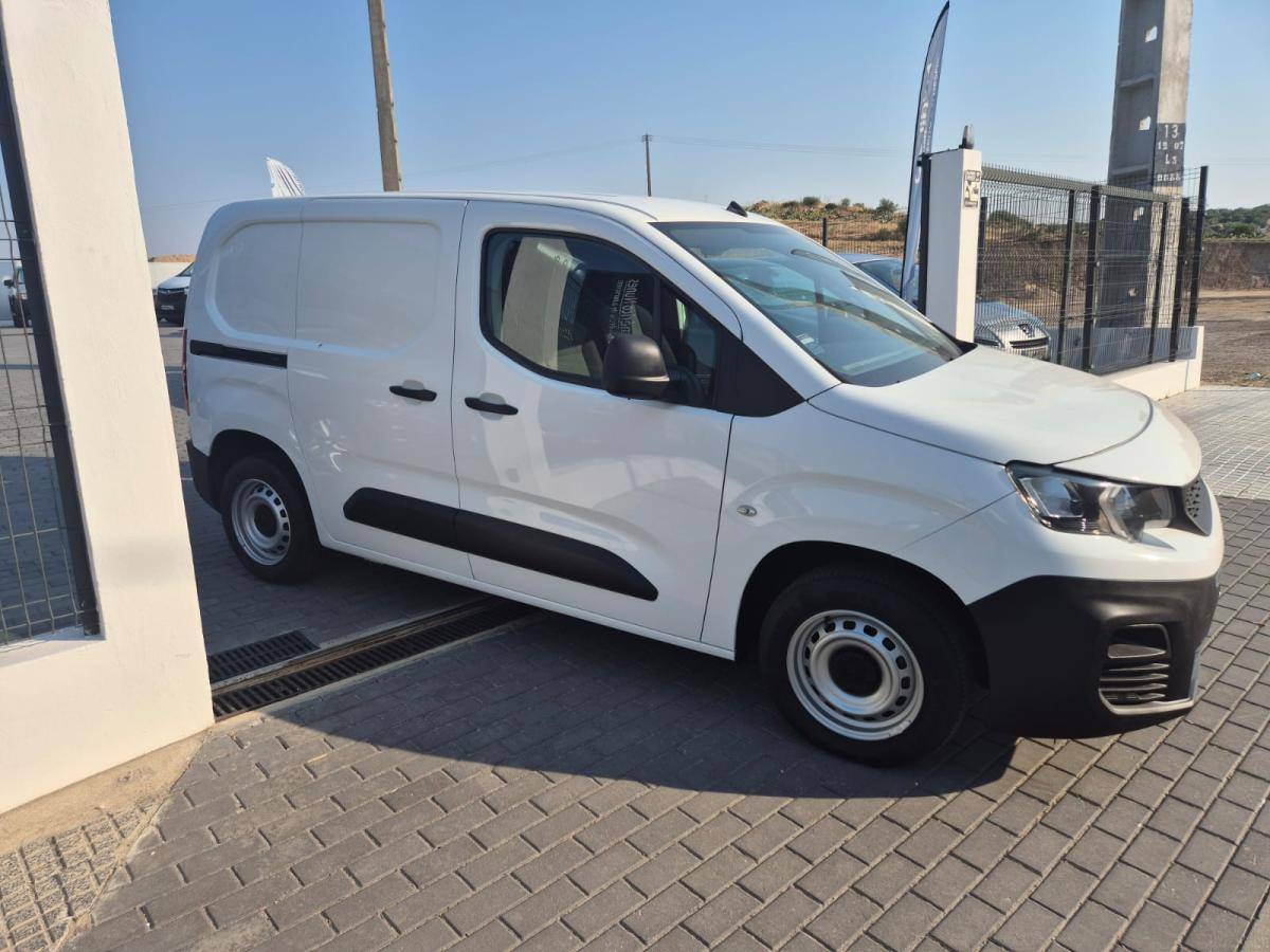 peugeot-partner-2019-diesel-1499cc