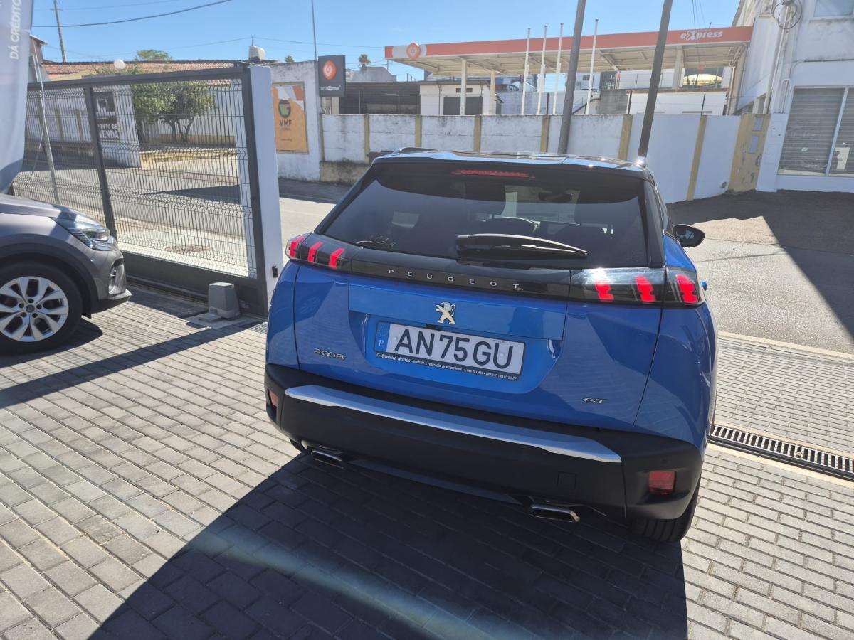 peugeot-2008-2022-gasolina-1199cc