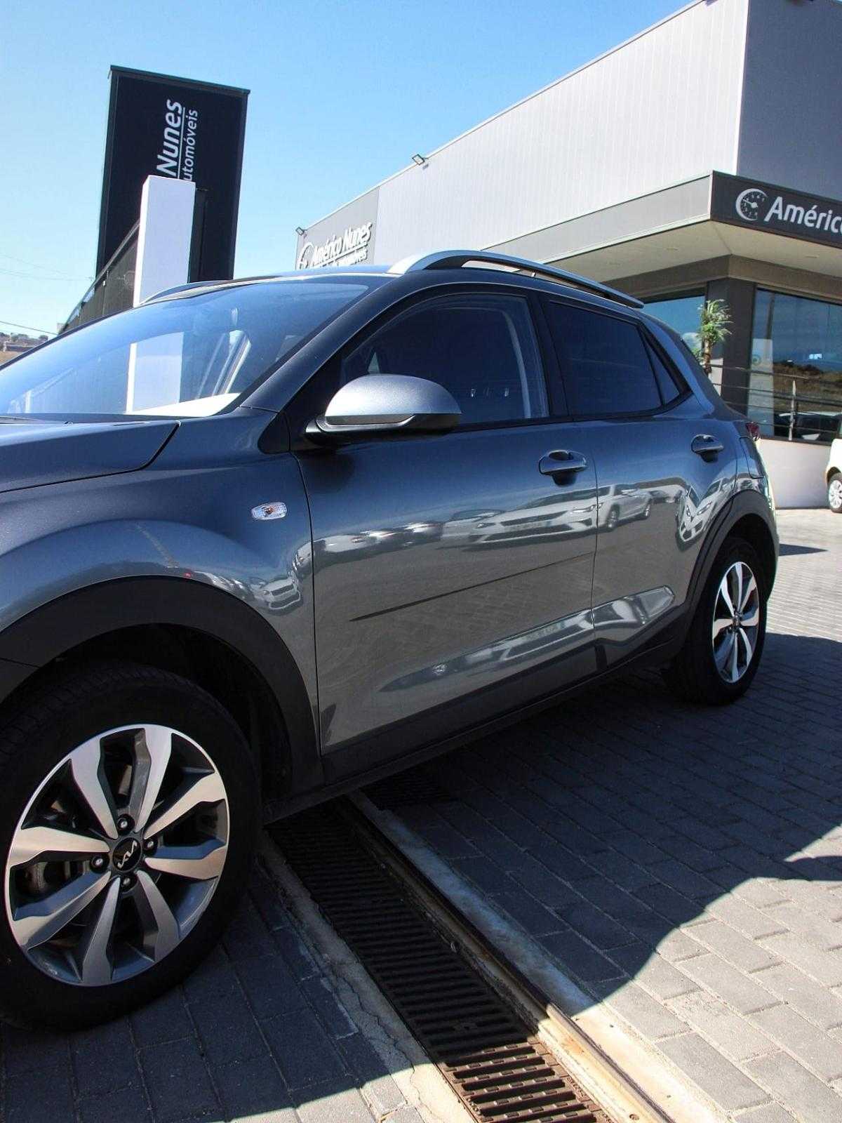 kia-stonic-2023-gasolina-1197cc