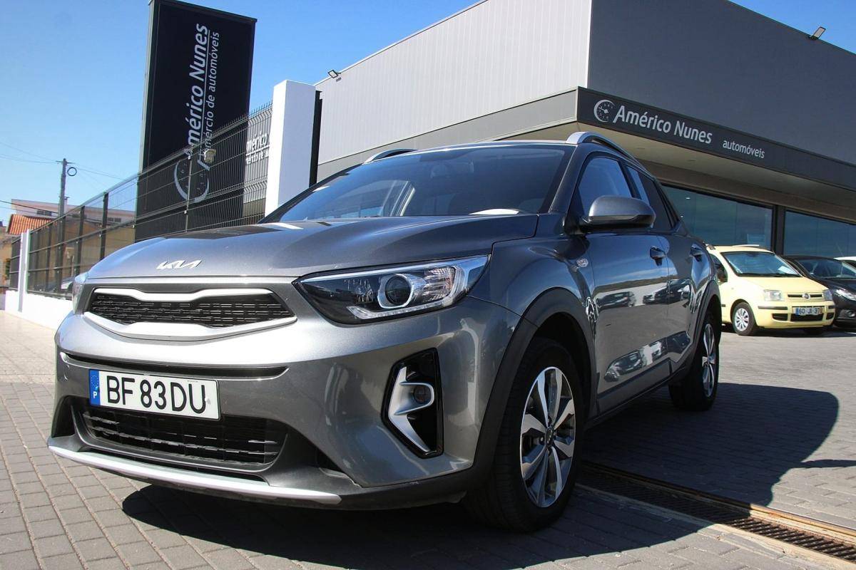 kia-stonic-2023-gasolina-1197cc