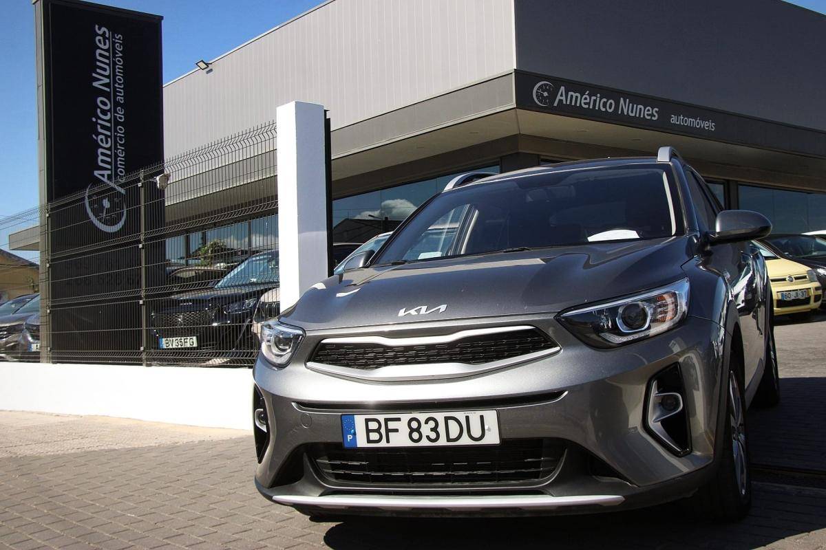 kia-stonic-2023-gasolina-1197cc