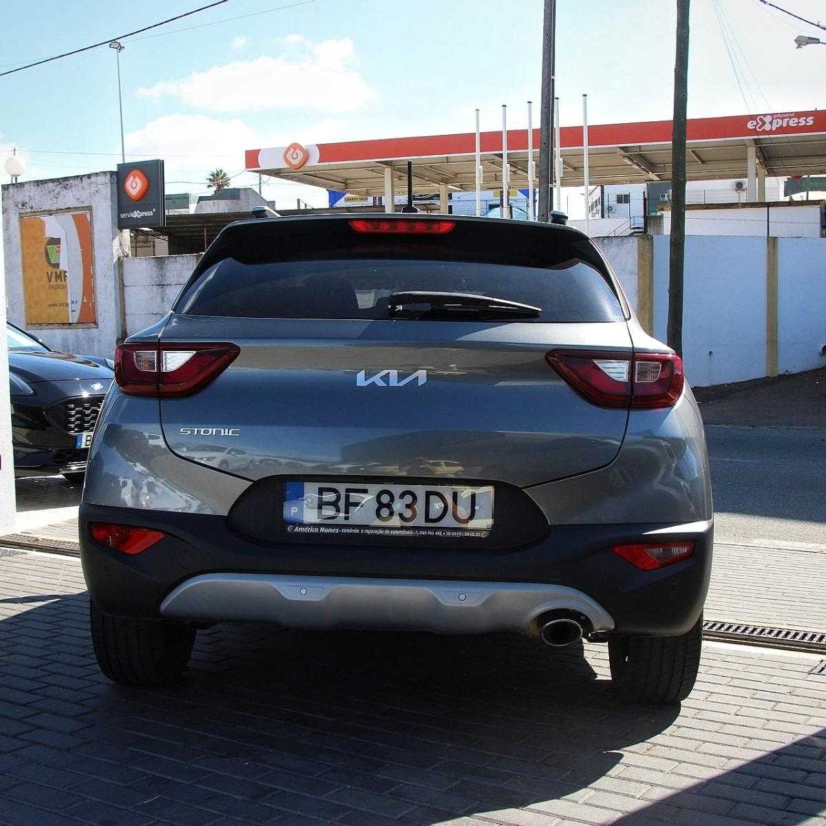 kia-stonic-2023-gasolina-1197cc