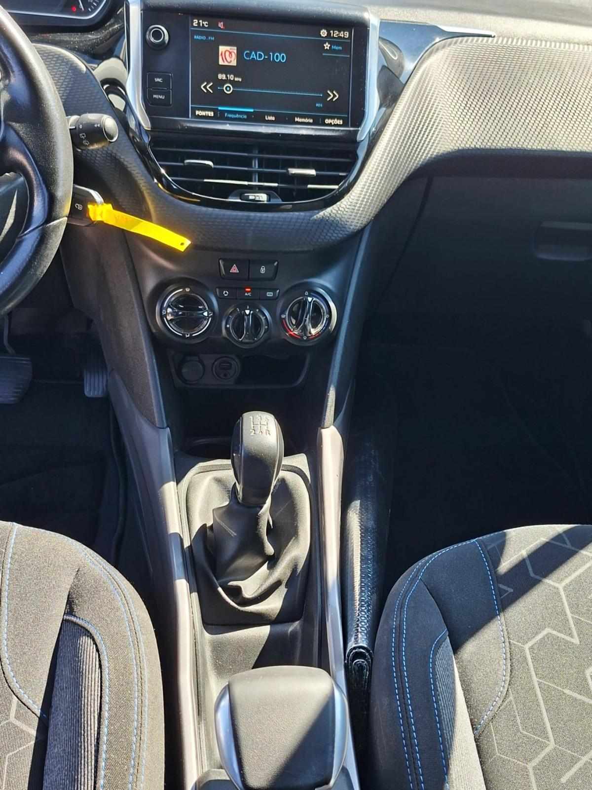 peugeot-2008-2018-gasolina-1199cc