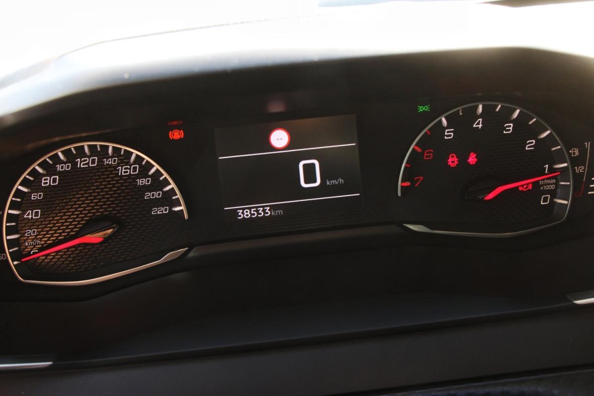 peugeot-208-2024-gasolina-1199cc