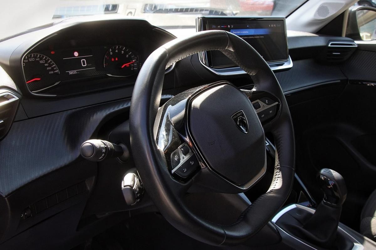 peugeot-208-2024-gasolina-1199cc