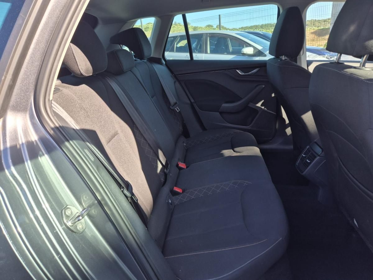skoda-kamiq-2022-gasolina-999cc