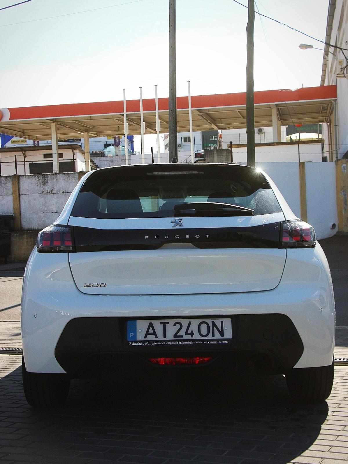 peugeot-208-2022-gasolina-1199cc