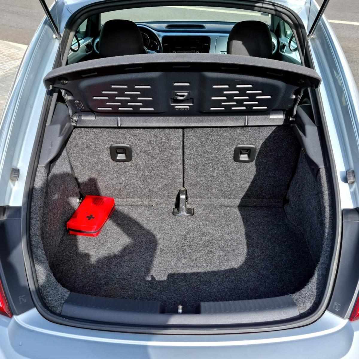 volkswagen-beetle-2012-diesel-1598cc