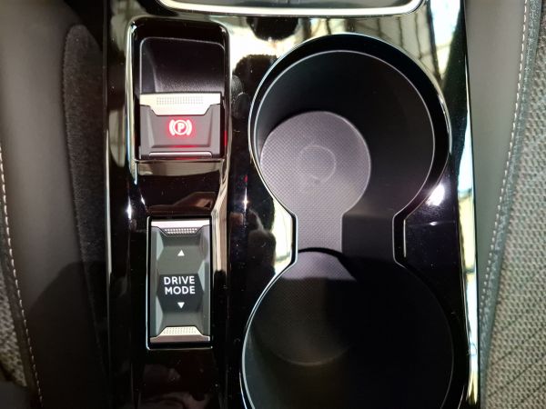 peugeot-2008-2025-gasolina-1199cc