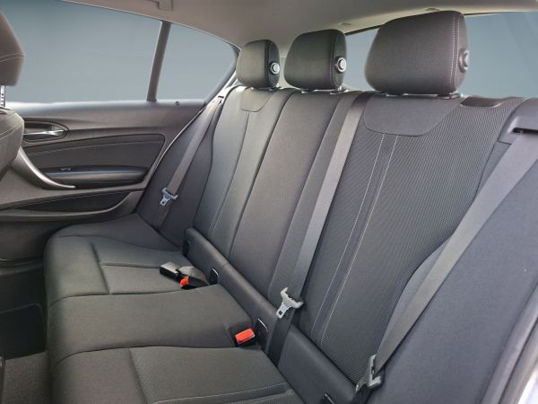 bmw-serie-1-2019-diesel-1496cc