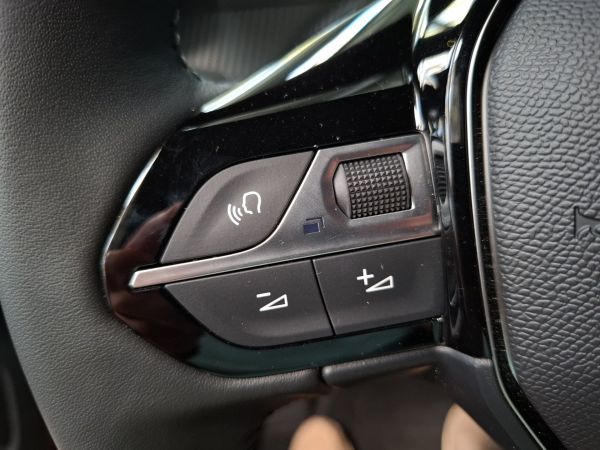 peugeot-e-2008-2026-eletrico-0cc