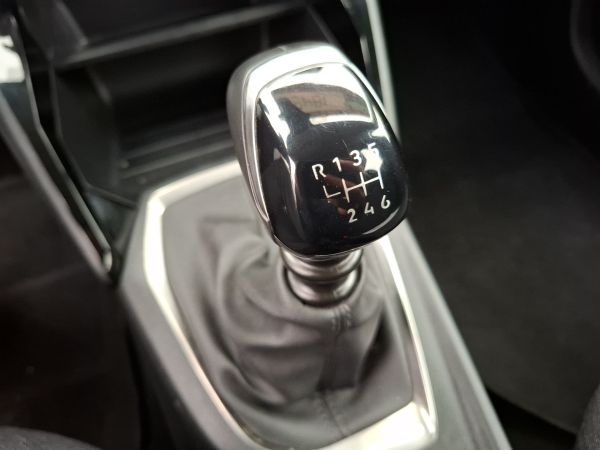 peugeot-208-2025-gasolina-1199cc