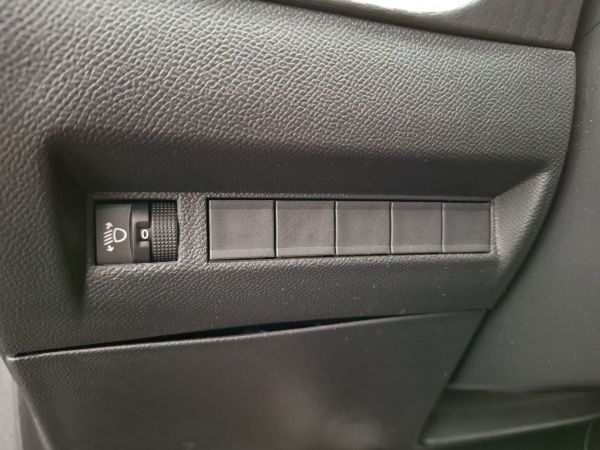 peugeot-208-2025-gasolina-1199cc