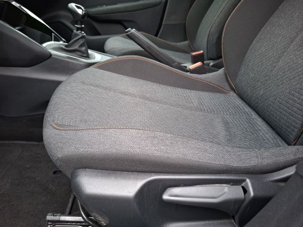 peugeot-208-2025-gasolina-1199cc